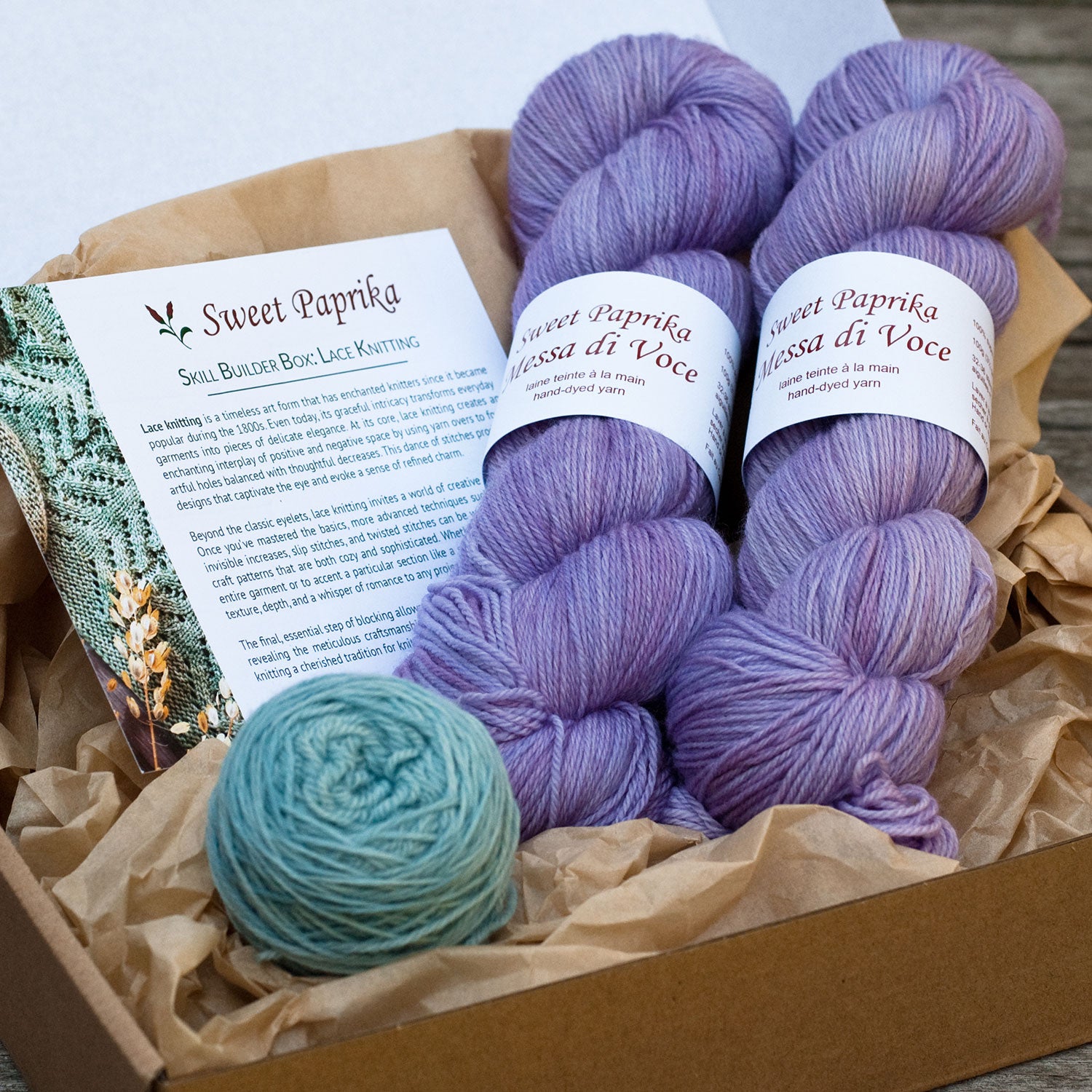 Boîte à tricot en dentelle