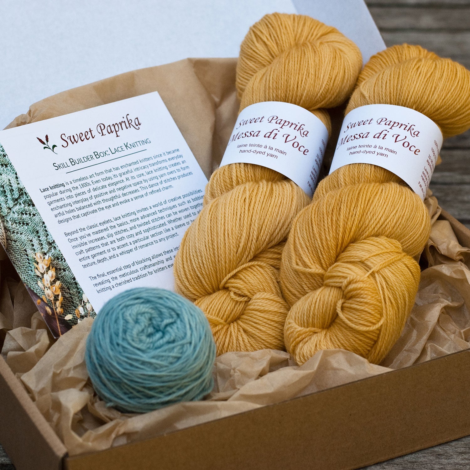 Boîte à tricot en dentelle