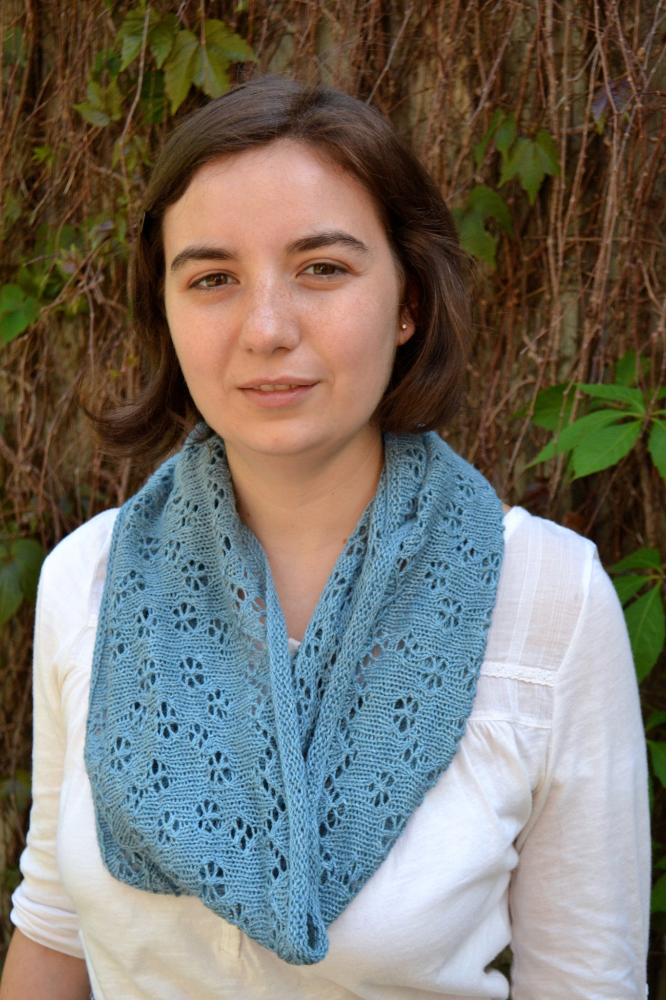 Az a Szép infinity scarf knitting pattern Sweet Paprika Designs