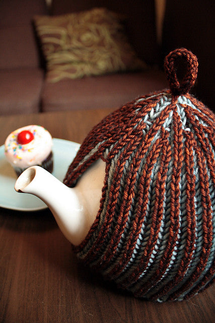 Cinnamon Brioche Tea Cozy Knitting Kit