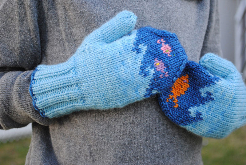 Fish in the Sea Mittens knitting pattern - Sweet Paprika