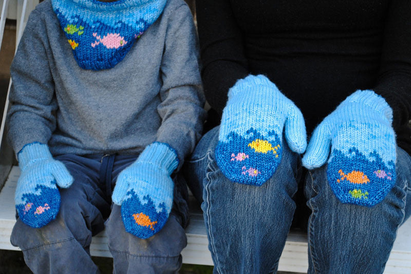 Fish in the Sea Mittens knitting pattern - Sweet Paprika