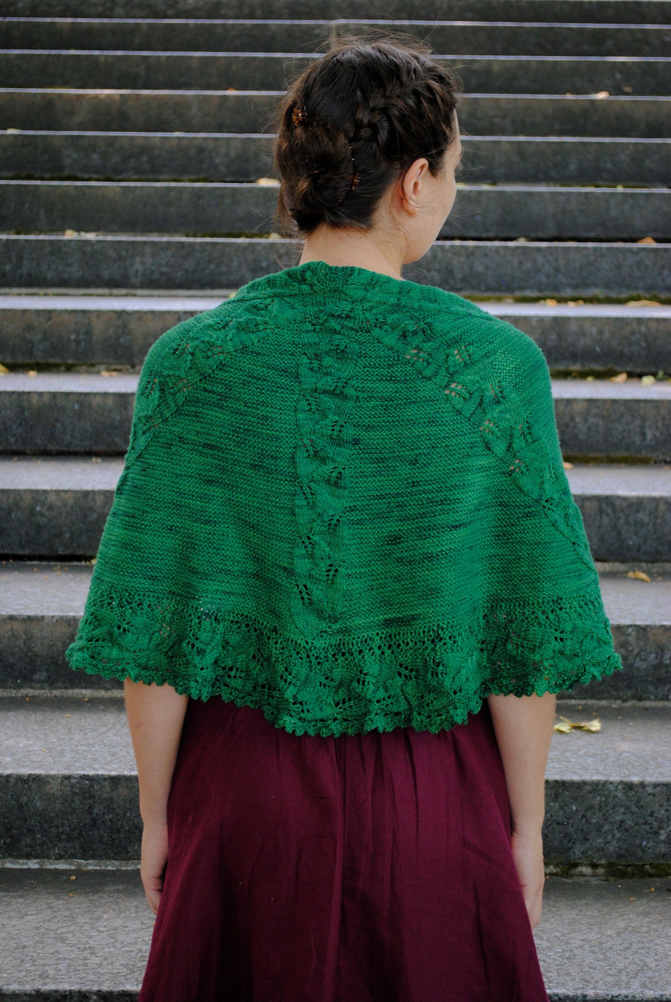 Medeina lace shawl pattern with leaf motifs